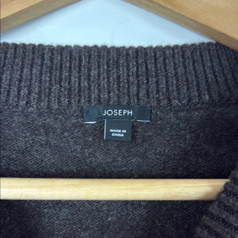 Joseph Women's Chevron White and Brown Crew Neck Sweater Size Large - Picture 6 of 9